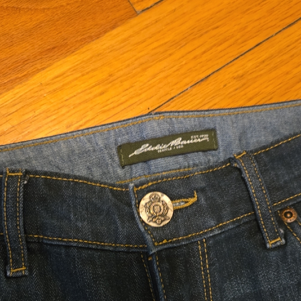 Eddie Bauer Women's Dark Blue Relaxed Jeans